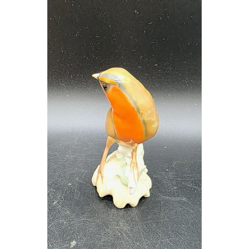 Vintage Hutschenreuther Fine Porcelain Bird Robin Figurine 4.25